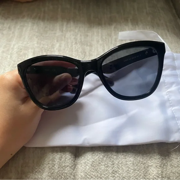 Guess top vintage sunglasses